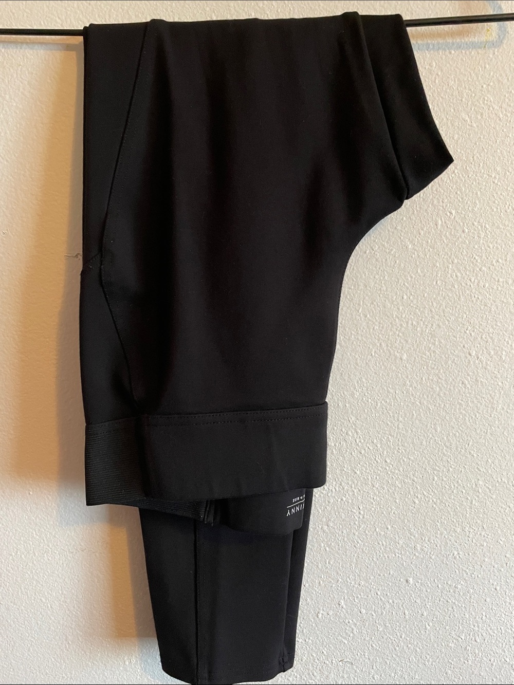 Simply Vera Vera Wang- Black Ponte Tapered Midrise Skinny Pants-M